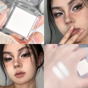 아이섀도 트레이가 포함된 오래 지속되는 매트 하이라이트 - 모든 피부 톤의 자연스러운 윤곽을 위한 반짝이는 글리터, 오렌지 및 화이트