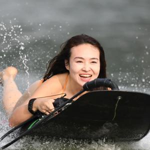 전기 E 전원 전동식 전체 탄소 섬유 제트 서핑 플라이 보드 웨이브 워터 워터 플레이 스포츠 Jetsurfing Rush EFoil 서핑 보드 바디