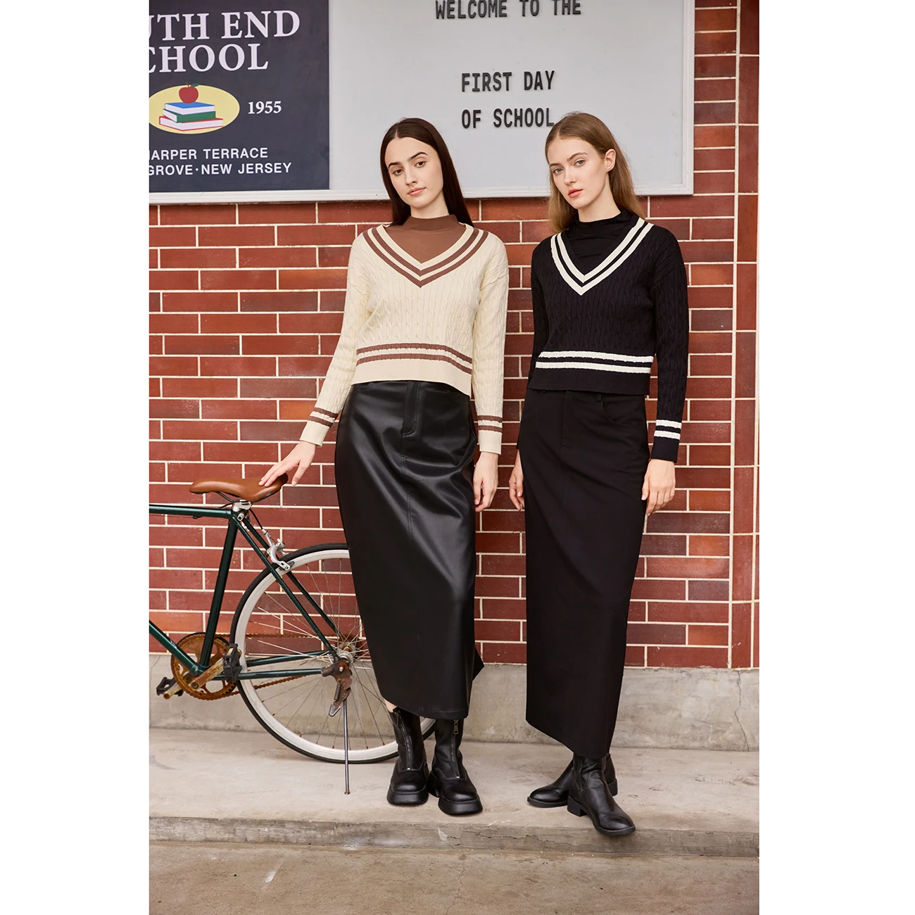 AP 여성 2026 가을 겨울 니트 패치워크 스웨터 목폴라 모달 셔츠 스트레치 스커트 가죽 스커트