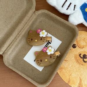 Kawaii Sanrio 검은 피부 헬로 키티 머리핀 크리 에이 티브 만화 달콤한 귀여운 앞머리 사이드 클립 다목적 머리 장식 소녀 생일 선물