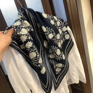 레트로 마카다미아 플로럴 실크 스카프 여성용 대각선 트윌 다이아몬드 삼각 스카프 헤드스카프 숄 에어컨 숄더 랩 허리 스카프