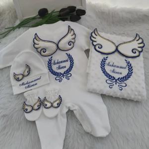 Dollbling 병원 출구 5pcs 자수 이름 신생아 각도 날개 Romper 담요 보육 침구 Swaddle 수제 유아 복장