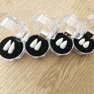 뱀파이어 이빨 송곳니 틀니 소품 할로윈 의상 소품 틀니 단단한 접착제 틀니 접착제 할로윈 파티 장식