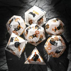 1-7pcs DND 밀크 화이트 솔리드 수지 블랙 키튼 스마일 고양이 주사위 세트 D & D COC 역할 RPG 테이블 게임을위한 다면 다면체 주사위