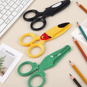 어린이 안전 가위, 귀여운 동물 디자인의 유치원 훈련 플라스틱 가위, 예술 가정용 어린이 친화적 인 공예 DIY 도구