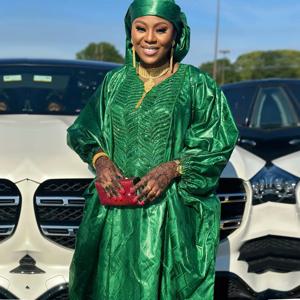 여성용 아프리카 드레스 고급 부부(부부) 원단 풍부한 자수 디자인