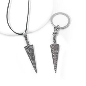 게임 할로우 나이트 뼈 네일 키 체인 여성을위한 패션 네일 칼 금속 펜던트 열쇠 고리 남성 쥬얼리 액세서리 매력 선물