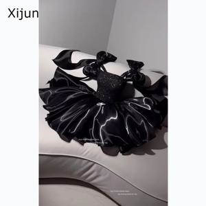 Xijun 블랙 글리터 짧은 이브닝 드레스, 활 스트랩, A 라인 미니 무도회 드레스, 연인 정장 무도회 가운, 맞춤형 2025