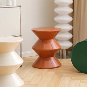 3 타이어 가정용 사무실 거실 신발 변경을위한 작은 낮은 플라스틱 라운드 의자 북유럽 크리 에이 티브 플라스틱 모래 시계 의자