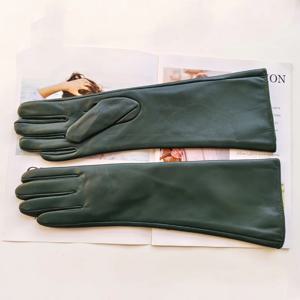 플러시 단열재와 운전용 방풍 가죽 장갑을 갖춘 새로운 여성용 긴 양가죽 장갑