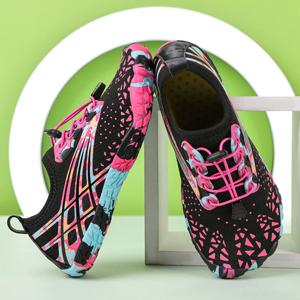 Qiuck Drying Aqua Shoes 여성용 워터 슈즈 수영 맨발 다섯 손가락 아쿠아 슈즈 다채로운 해변 해변 라이트 스니커즈