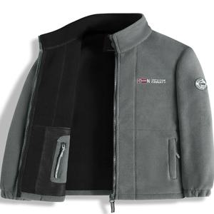 남성용 플리스 안감 지퍼 재킷 두꺼운 따뜻한 야외 스포츠 코트 스탠다드 핏 폴리에스터 섬유 긴 소매 스탠드 칼라 단색