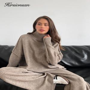 Hirsionsan 여성용 투피스 세트, 터틀넥 스웨터 및 와이드 레그 팬츠, 부드러운 니트 트랙 세트, 루즈하고 부드럽고 우아한, 2024