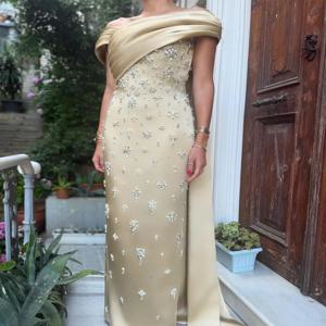 맞춤 제작된 정교하고 우아한 샤무즈 라인스톤 플리츠 스트레이트 오프숄더 롱 드레스, 맞춤 행사 드레스, 정장