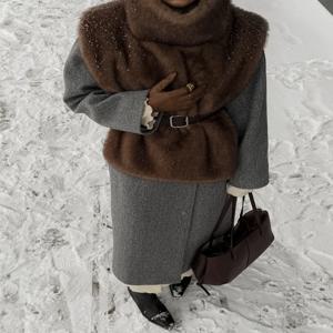 블랙 럭셔리 인조 모피 코트 여성 패션 O넥 긴 소매 푹신한 루즈 재킷 2025 겨울 여성 두꺼운 따뜻한 스트리트 아우터웨어