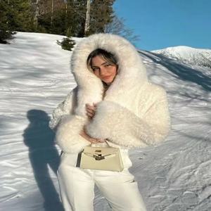 자도린 고품질 인조 모피 코트 후드 크롭 화이트 블랙 인조 모피 코트 여성 의류 푹신한 모피 재킷 겨울 아우터