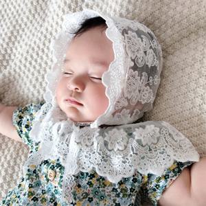 Ylsteed 아기 화이트 레이스 모자 턱받이 세트, 신생아 사진 액세서리, 사진 소품, 2 개 세트