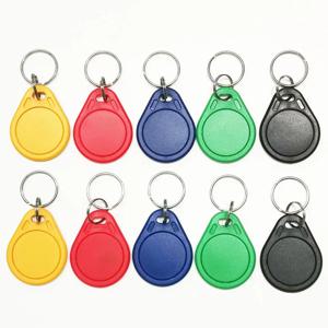 10pcs Ntag213 NFC 태그 키 체인 13.56MHz ISO14443A RFID Keyfobs Ntag 213 칩 모든 NFC 지원 전화 용