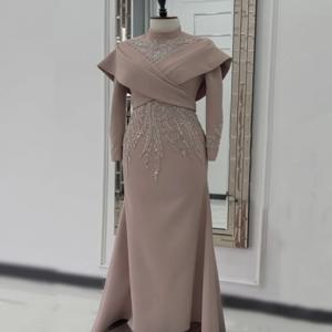 맞춤형 저지 스팽글 크리스 크로스 하이 칼라 트럼펫 롱 드레스 맞춤형 행사 클래식 레트로 이브닝 가운 글리터