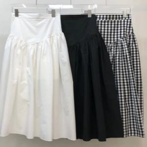 화이트 하이웨이스트 하프 스커트 여성용 2024 봄 신상 스윗 안티에이징 주름 디자인 슬림 블랙 롱 스커트 출퇴근 한국 스타일