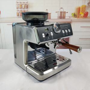 할인 판매 중! 자동 원두 분쇄 기능이 있는 20바 이탈리아 카푸치노 스마트 홈 커피 메이커 에스프레소 머신