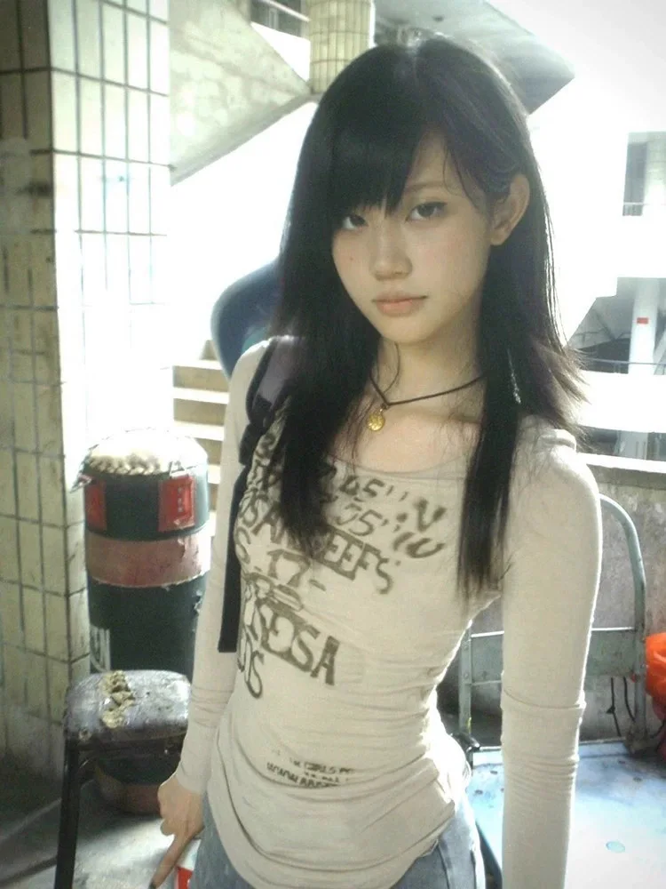 일본 Y2k 편지 인쇄 티셔츠 Trashy 2000s 스타일 긴 소매 리브 탑 빈티지 하라주쿠 streetwear American Retro