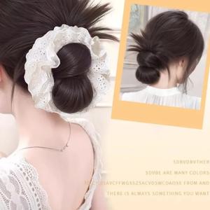 합성 가발 자연 푹신한 시뮬레이션 레이스 로우 타이 치킨 깃털 롤빵 가발 여성용 클립 온 헤어 롤빵 게으른 가발 머리띠