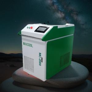 OEM 공장 목재 페인트 제거 기계 녹 제거 섬유 레이저 청소 기계 1500w 레이저 금속 표면 마킹 절단용