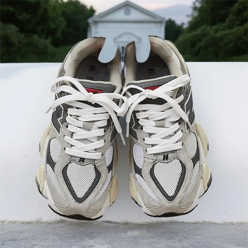 따뜻한 안감의 패션 청키 솔 캐주얼 신발, 트렌디한 디자인, 거리에서 눈에 띄는