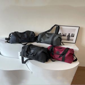 1개 다기능 대용량 여행용 수납 및 정리 가방, 어깨끈이 있는 남성용 및 여성용 범용 휴대용 수납 가방, 일상 여행에 적합, 스포츠 및 피트니스 가방, 레저 휴가 여행 수하물 가방, 품목 정리 및 포장에 사용, 옷 갈아입기, 생활용품, 세면도구, 건식 및 습식 분리, 편리한 여행, 방수 및 내마모성 대용량 여행 배낭