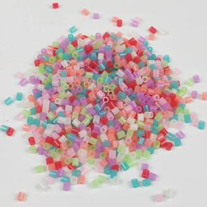 5MM 1000PCs 어두운 픽셀 퍼즐 철 비즈에 빛나는 어린이를위한 하마 비즈 Diy 고품질 수제 선물 장난감