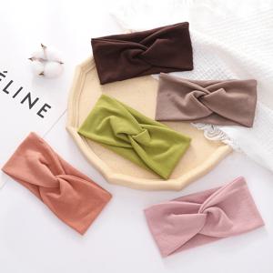 키즈 요가 두건 스포츠 머리띠 아기 소녀를위한 늑골이있는 트위스트 헤어 밴드 솔리드 헤드 랩 신생아 모자를 쓰고 있죠 헤어 액세서리