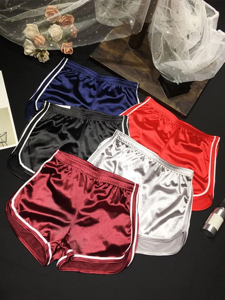 새로운 2023 여성 반바지 여름 실크 슬림 비치 캐주얼 화이트 Egde 반바지 핫