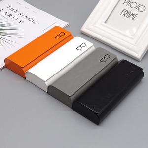 안경 케이스 새로운 패션 패션 근시 태양 눈 상자 남성과 여성 패션 안티 압력 거울 케이스