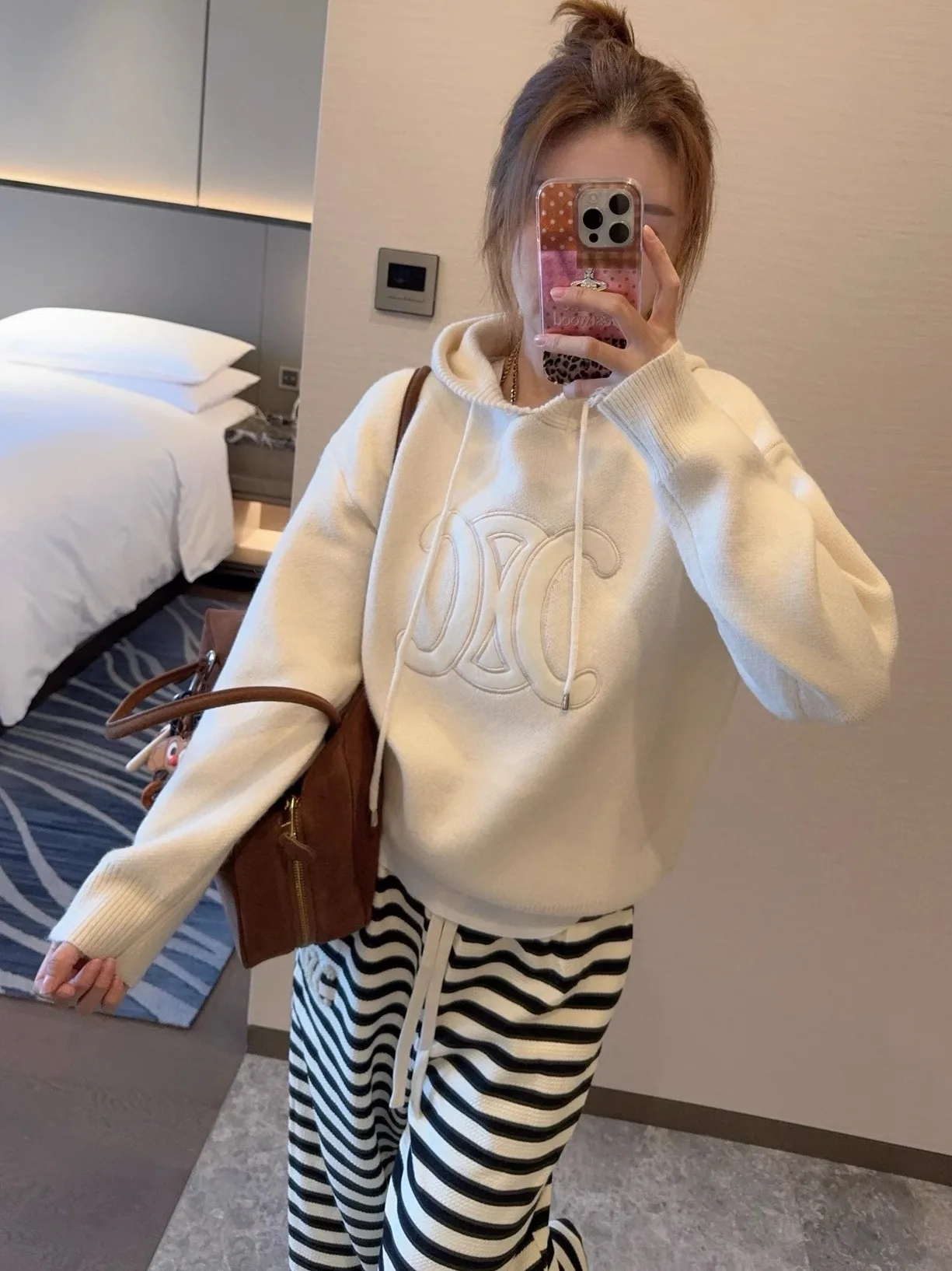 우아한 자수 후드 니트웨어 여성 패션 에이지리스 스웨터 출퇴근 스타일 긴 소매 따뜻함 보온 레귤러 핏