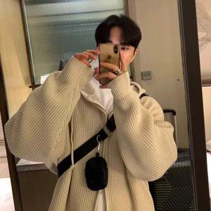 겨울 의류 남성용 라이트 럭셔리 니트 후드 가디건 스웨터 한국 빈티지 인기 지퍼 긴 소매 루즈 까마귀 니트웨어