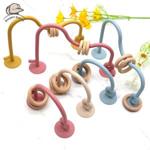 1 개 아기 실리콘 젖꼭지 링 BPA 무료 딸랑이 팔찌 식품 등급 신생아 액세서리 만화 실리콘 젖니 장난감