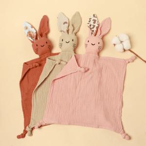 1pc 신생아 선물을위한 긴 귀 토끼 광장 담요 인쇄 아기 귀여운 고양이 얼굴 자수 부드러운 타액 수건 키즈 손수건