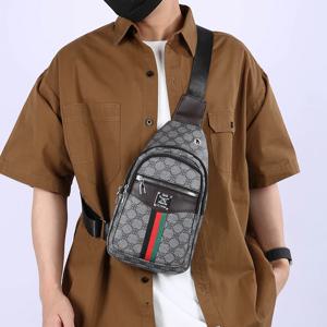 2025 남성 캐주얼 메신저 백 다용도 포켓 크로스바디 숄더백 경량 체스트 백 포트 및 이어폰 구멍 포함