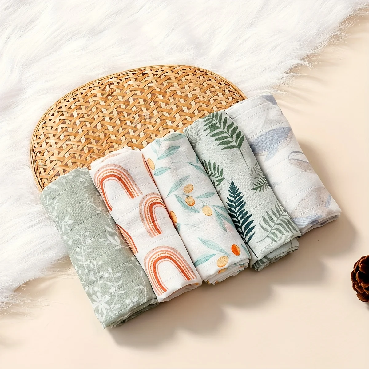 Happyflute 60x60CM 아기용 모슬린 스퀘어 타월 세트-5PCS 얼굴 및 목욕용 부드러운 대나무 면 거즈 물티슈 신생아 턱받이 포함