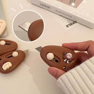 1Pc 귀여운 만화 조약돌 유틸리티 나이프 학생 휴대용 미니 포켓 나이프 봉투 메일 상자 오프너 Office 편지지 종이 커터