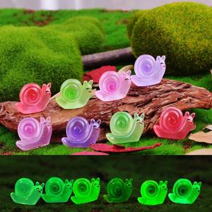 10 Pcs Glow-in-the-dark 달팽이 수지 데스크탑 장식 장식품 Diy 수제 머리핀 액세서리 키 체인 액세서리 완구