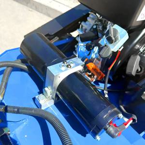 안전을 위해 CE 인증을 받은 효율적이고 편리한 제로턴 원격 제어 크롤러 모어를 맞춤 제작했습니다.