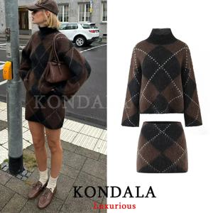 콘달라 빈티지 체크 니트 루즈 수트 터틀넥 긴팔 루즈 스웨터 미니 스커트 패션 2025 가을 겨울 세트