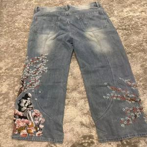 Y2K 하라주쿠 데님 팬츠 클래식 남성 캐주얼 배기 스트레이트 와이드 레그 청바지 벚꽃 자수 하이 스트리트 힙합 스트리트웨어