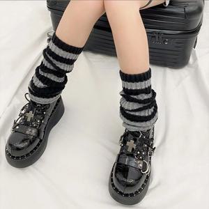 스타일 JK 스파이시 걸 컬리지 스타일 다용도 발 커버 따뜻한 스타킹 세트 부츠 세트 블랙 앤 화이트 스트라이프 니트 레그 커버