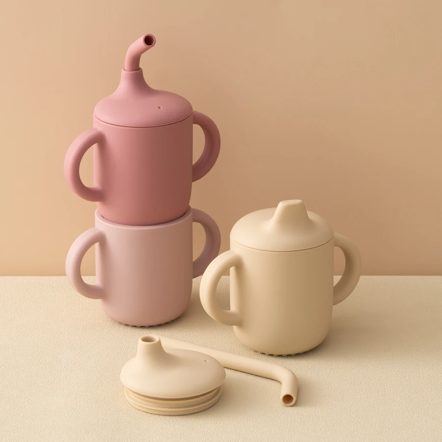 1PCS 두 뚜껑 아기 실리콘 밀짚 컵 BPA 무료 휴대용 스토리지 스낵 컨테이너 먹이 컵 어린이 학습 음료 컵 아기 물건