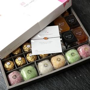 [합격소망]합격염원 엿+찹쌀떡+초콜릿+크림떡+양갱+소망팔찌 혼합 합격기원 선물세트 9호