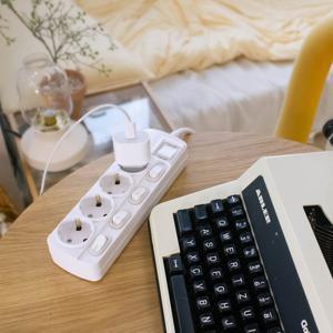 1+1 국산 슬림 플러그 개별 절전 5구 멀티탭 안전 접지 과부하차단 하나 가격에 두개를 살수 있는 기회