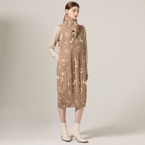 [최초가 258000원] 프린트 라인 퀼팅 누빔 머플러 세트 원피스(2colors)_YH11WOPOP02